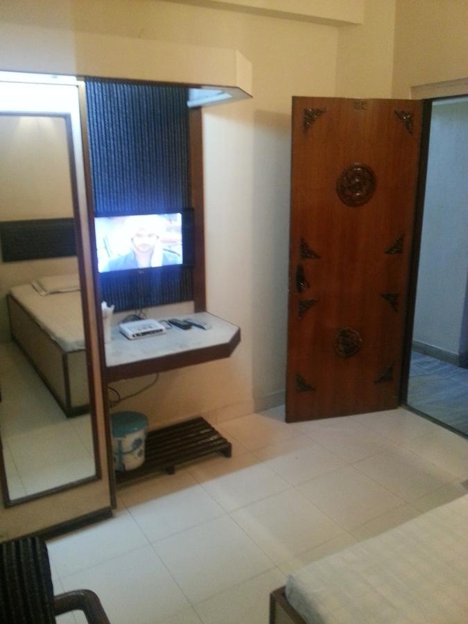 لوديانا Hotel Greens المظهر الخارجي الصورة